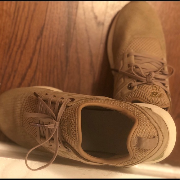 New Balance Sneakers - Picture 1 of 4